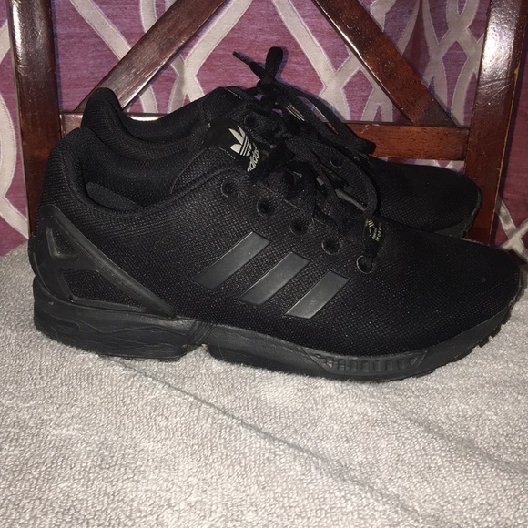 Adidas shoes size 7 new condition. - Picture 4 of 6
